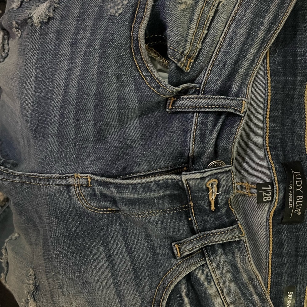 Judy Blue size 28 distressed skinny